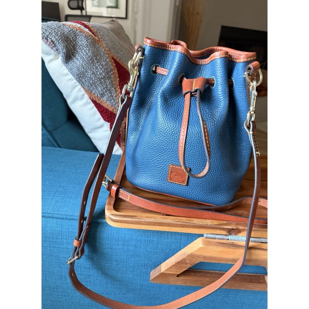 Dooney & Bourke Drawstring Crossbody Jeans Color Italian Pebbled Leather Bag - Picture 2 of 14